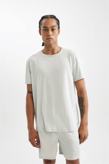 Standard Fit Crew Neck Sports T-Shirt