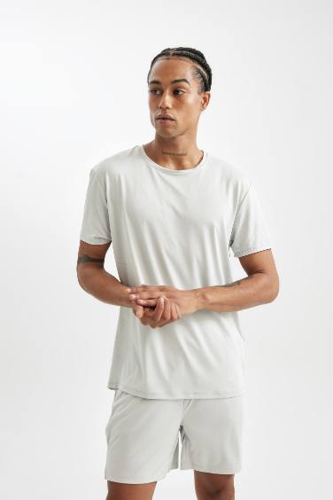 Standard Fit Crew Neck Sports T-Shirt