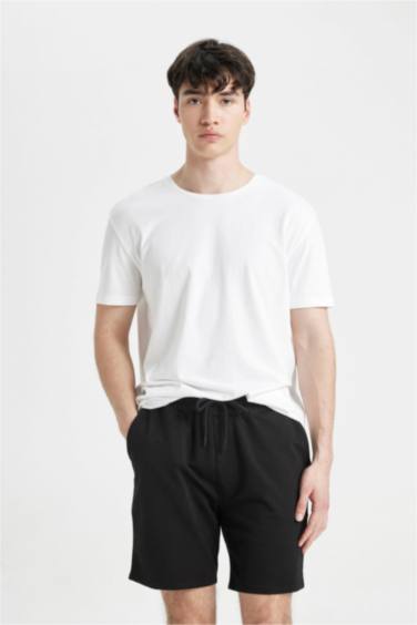 شورت سليم فيت برجل عادي