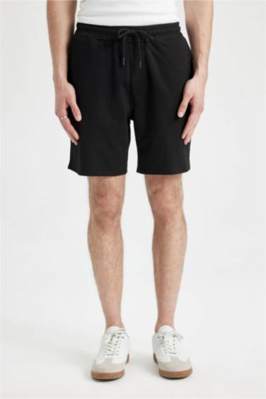 شورت سليم فيت برجل عادي