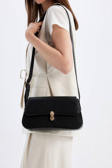 Woman Faux Leather Shoulder Bag