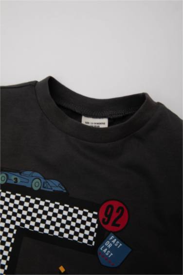 تيشيرت ولادي نص ردن قصة عادية برسمة سيارة