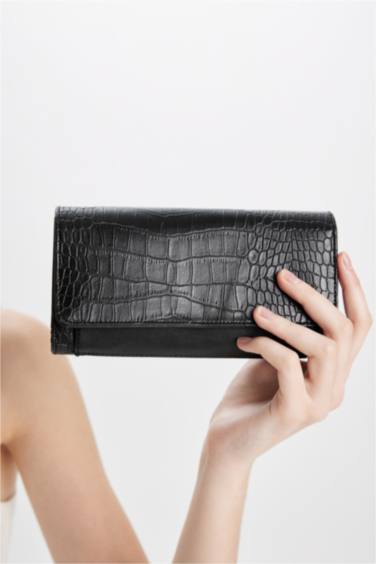 Woman Faux Leather Wallets