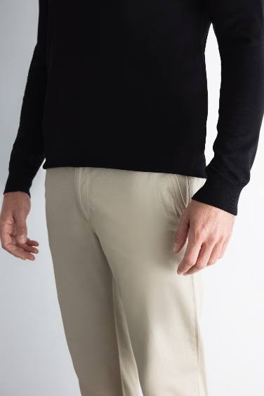 Pantalon chino droit en toile stretch à poches Coupe classique