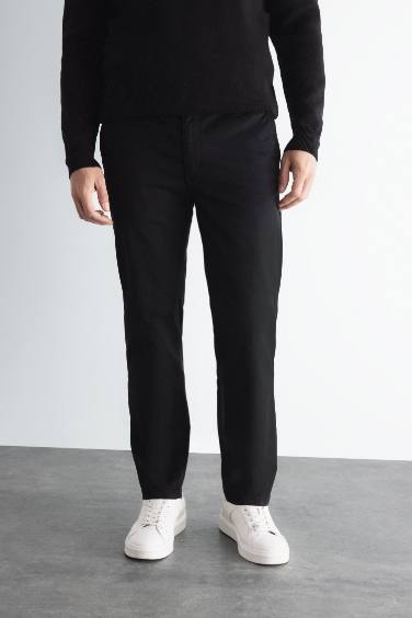 Pantalon chino en toile droit à coupe standard avec 4 poches