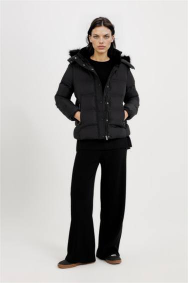 Waterproof Hooded Zipper Snap Closure Puffer Jacket