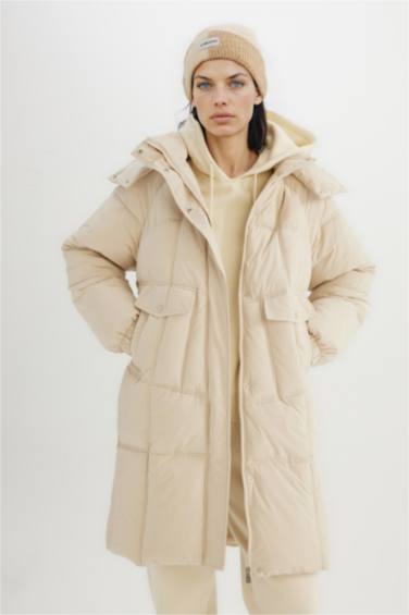 бас киімді Пальто