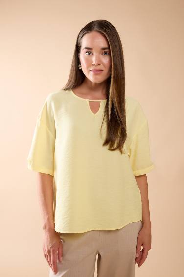 Regular Fit Round Collar Short Sleeve Blouse