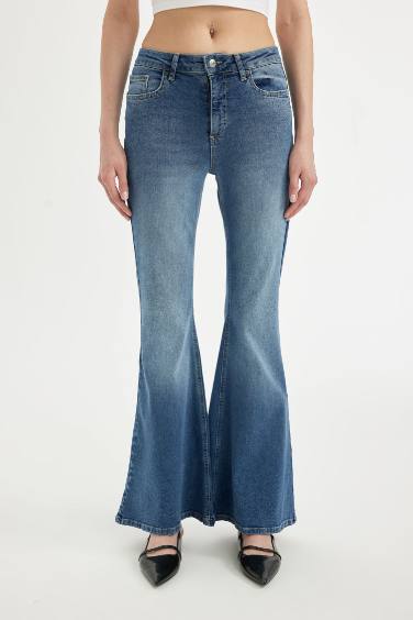 Mia Normal Waist Flared Long Jeans