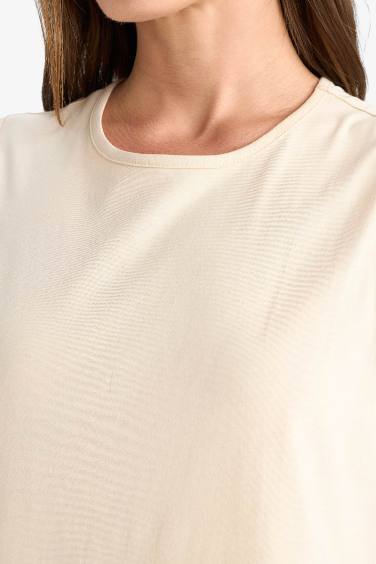 فستان قصير كت بيزك قصة عادية برقبة مستديرة