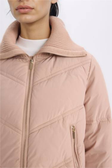 Regular Fit Zippered Waterproof Puffer Jacket