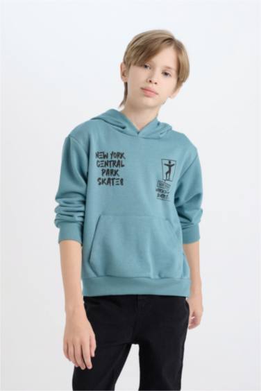 Свитшот с принтом на спине с капюшоном для мальчиков