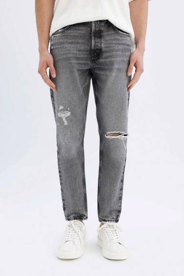 Slim Fit High Waist Narrow Leg Ripped Detailed Jeans