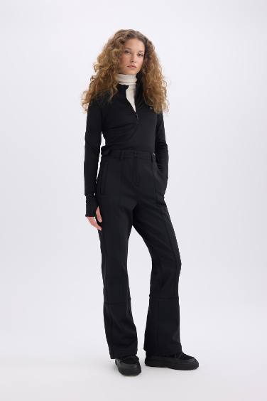 بنطلون تزلج رياضي سوفتشيل قصة عادية من DeFactoFit