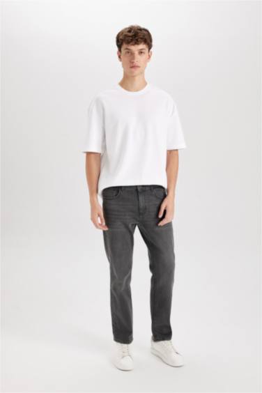 Sergio Regular Fit Normal Waist Straight Leg Jeans