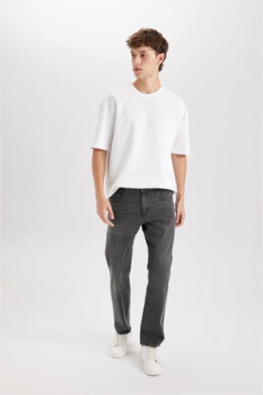 Sergio Regular Fit Normal Waist Straight Leg Jeans