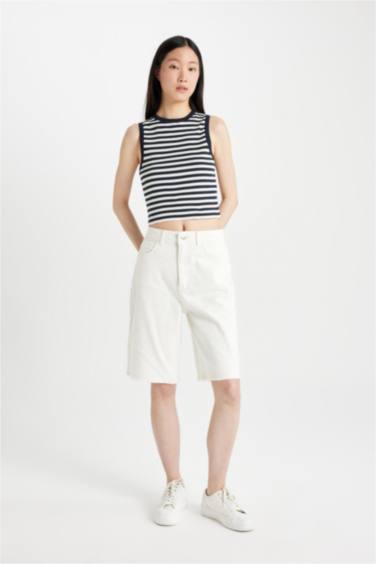 High Waist White Gabardine Capri