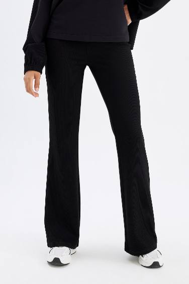 DeFactoFit Flare Fit İspanyol Paça Standart Boy Modal Sporcu Pantolon