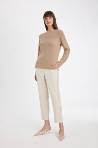 Туника стандартного кроя с круглым вырезом