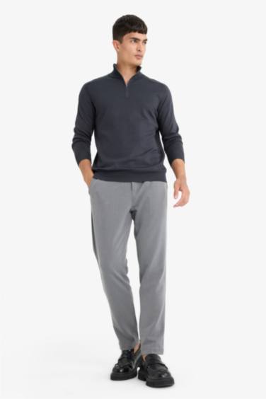 بلوفر تريكو قصة عادية بياقة نص سوسته