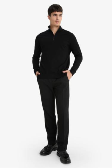 بلوفر تريكو قصة عادية بياقة نص سوسته