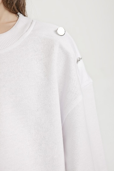Girl Relax Fit Crew Neck Button Detail Sweatshirt