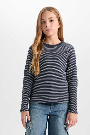 Girl Slim Fit Crew Neck Striped T-Shirt