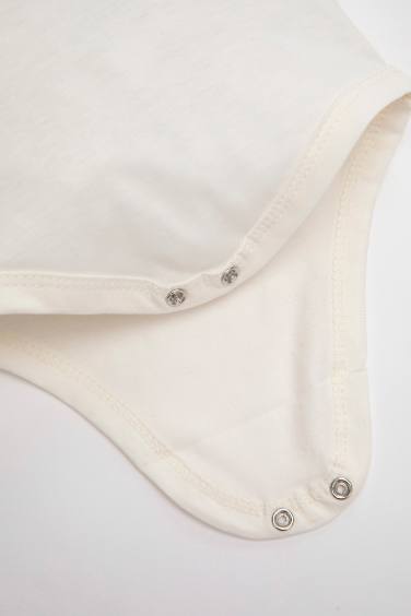 Baby Girl Printed Snap Body Shorts Hat Muslin 3 Piece Set