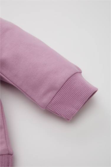 طقم بيبي بناتي سويت شيرت وسويت بانتس بطبعة شعار قصة عادية - قطعتين