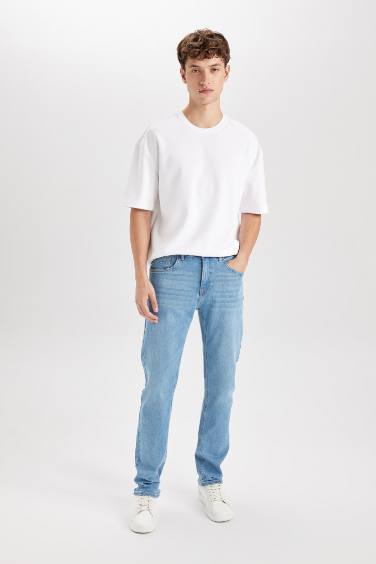 Pantalon Jean droit à taille normale