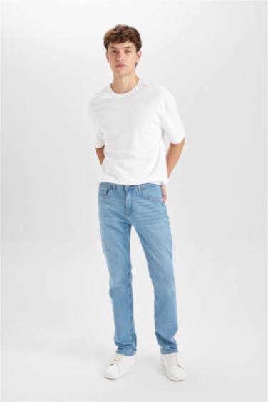 Pantalon Jean droit à taille normale
