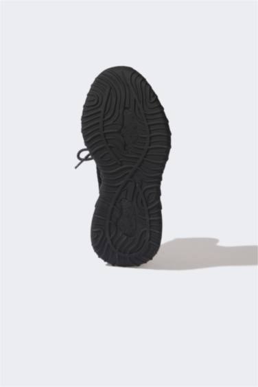 Baskets plates pour femme