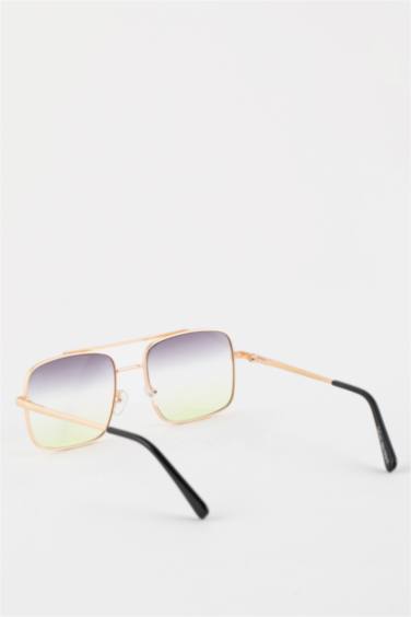 Man Square Sunglasses