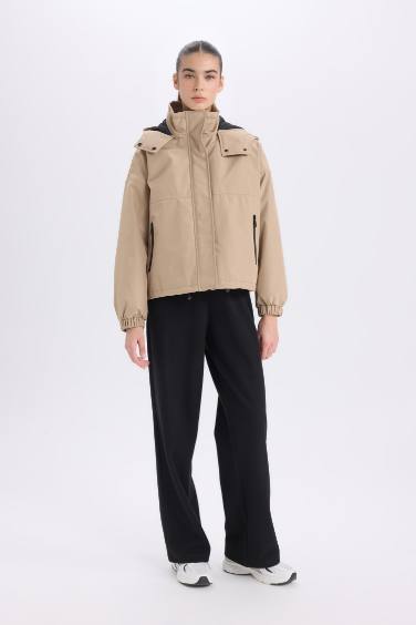 Su Geçirmez Kapüşonlu Fermuarlı Çıtçıtlı Cepli Mevsimlik Mont