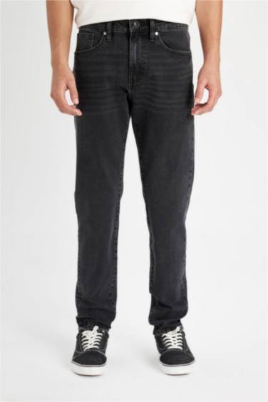 Tapered Fit Slim Fit Regular Waist Jeans