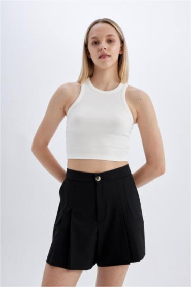 Regular Fit High Waist Short Leg Shorts