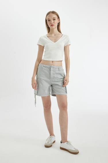 Regular Fit Gabardine Normal Waist Short Leg Shorts