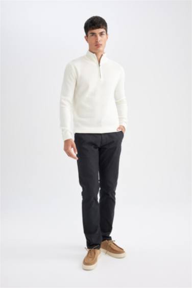 Pantalon chino droit avec poches