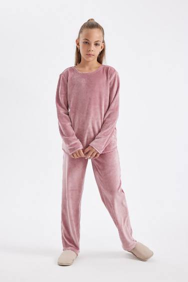 طقم بيجاما بناتي قطيفة قصة عادية - قطعتين