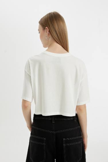 تيشيرت نص كم اوفر سايز مطبوع من بيلي إيليش