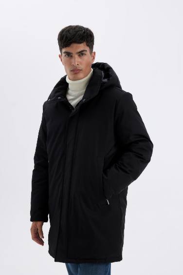 Su İtici Regular Fit Kapuşonlu Cepli Astarlı Uzun Şişme Mont