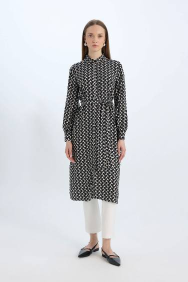 قميص ردن طويل مطبوع بحزام وقصة عادية