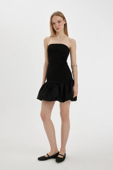 فستان قصير بالون فيت بحمالات بدون ردن