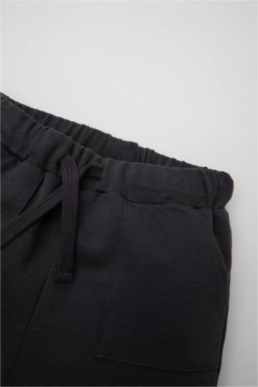 شورت ولادي بطبعة كرة قدم قماش رقيق قصة عادية