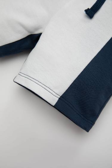 شورت ولادي قماش رقيق قصة عادية