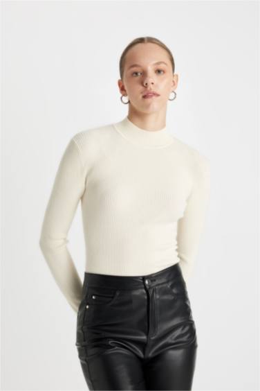 слим пішімі ұзартылған жаға трикотаж Пулловер