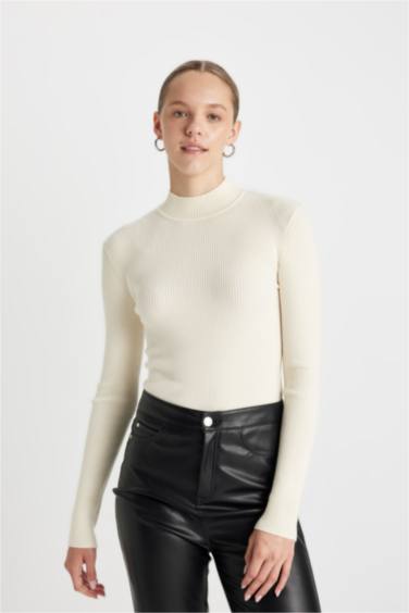 слим пішімі ұзартылған жаға трикотаж Пулловер