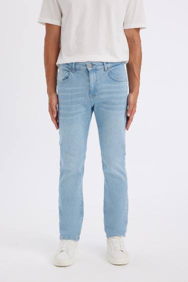 Sergio Regular Fit Normal Mold Normal Waist Pipe Leg Jeans