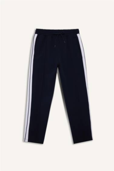 بنطلون بجامة رياضي جوجر قصة عادية من DeFactoFit