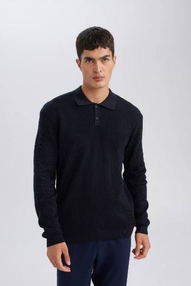 Standard Fit Polo Collar Buttoned Knitted Pullover